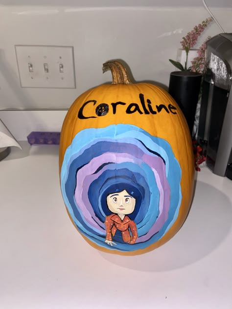 Quick And Easy Pumpkin Decorating Ideas, Pumkin Paintings Idea Cute Coraline, Pumpkin Painting Movie Ideas, Tim Burton Painted Pumpkins, Casper Pumpkin Painting, Painting Pumpkins Designs, Pumpkin Painting Step By Step, Stranger Things Painted Pumpkin, Halloween Punkin Painting Ideas