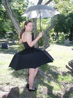 Rain Cloud Costume, Cloud Costume, Umbrella Dress, Fashion Umbrella, Umbrella Skirt, Under My Umbrella, Recycled Fashion, Women Magazines, Daily Dress