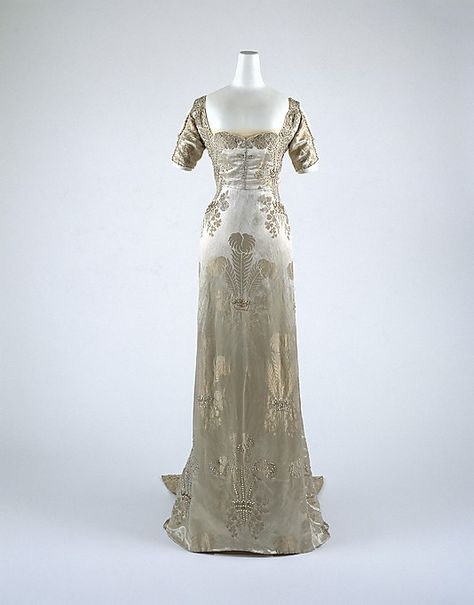 Dress, Evening  Weeks  (French)  Date: ca. 1911 Culture: French Medium: silk, metal, glass Dimensions: Length at Side Seam: 64 in. (162.6 cm) Fashion 1910, 1910s Fashion, 1900s Fashion, Edwardian Dress, Silk Tulle, Antique Dress, Antique Clothing, Vintage Gowns, Edwardian Fashion