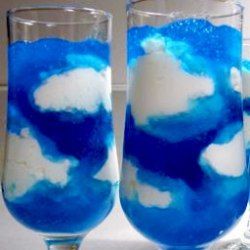 http://www.bigoven.com/recipe/blue-sky-fluffy-clouds-jello/460136 Jello With Cool Whip, Vodka Blue, Blue Jello, Sugar Free Jello, Low Calorie Dessert, Think Food, Paula Deen, Cool Whip, Baklava