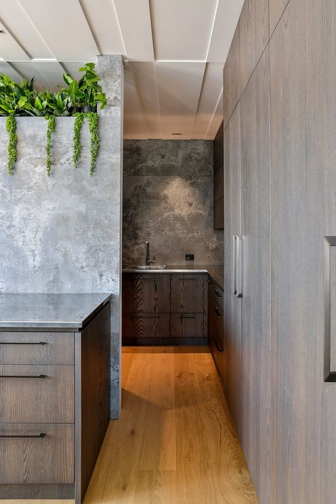 The top winning kitchens from the NKBA Awards 2019 | homestyle Large Fridge, Award Winning Kitchen, Kitchen Manufacturers, Earthy Hues, Recognition Awards, First Kitchen, Cup Handles, Wine Cabinets, Soft Close Doors