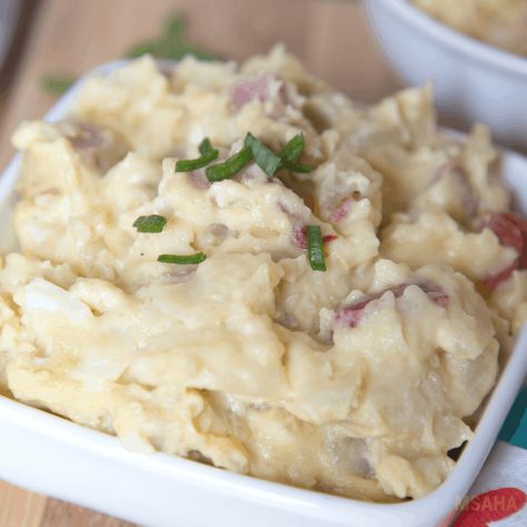 Easy and quick to make, this Puerto Rican potato salad is what you are looking for. Flavorful and so creamy and made using an Instant Pot. #puertoricanfood #recipe #instantpot #potatosalad Puerto Rican Mashed Potatoes, Puerto Rican Potato Salad, Puerto Rican Recipe, Mexican Macaroni Salad, Nutella Recipes Cake, How To Cook Plantains, Baked Plantains, Latin Recipes, Mashed Potatoes Recipe