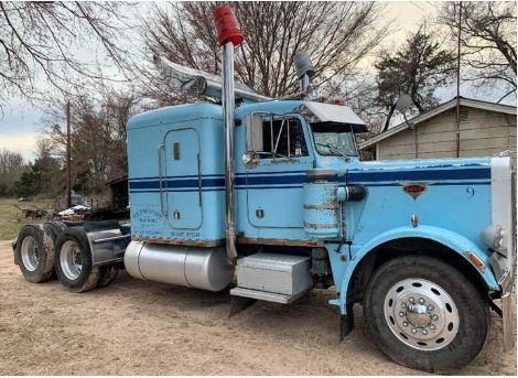 #FORSALE  #PETERBILT 359 #FLATTOP - 1986 Peterbilt 359 For Sale, Truck Girl, Peterbilt 359, Big Tractors, Old Lorries, Powerstroke Diesel, Antique Trucks, Heavy Duty Trucks, Truck Ideas