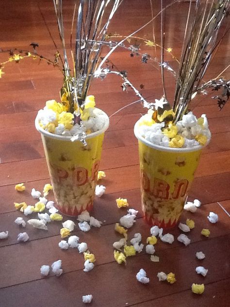 Oscar Worthy Center Pieces tutorial Fake Popcorn, Cub Scout Popcorn, Hollywood Knights, Popcorn Buffet, Popcorn Theme, Carnival Holiday, Circus Decorations, Oscar Night, Red Carpet Party