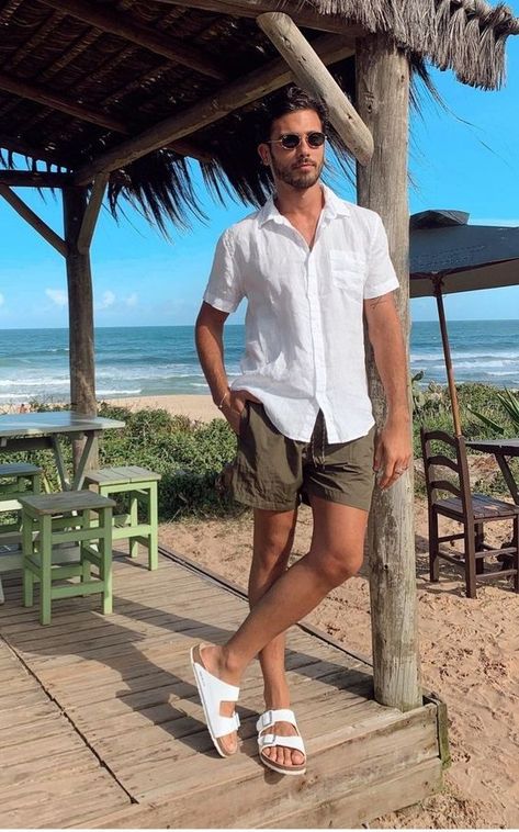 What kind of Summer Outfits should you were in 2022 Men’s Cancun Outfits, Casual Men Outfits Summer, Hawaii Shirt Outfits Men, Jesse Aesthetic, Mens Summer Outfits Casual, Boyfriends Outfits, Beach Date Outfit, Outfit Strand, Mens Vacation Outfits