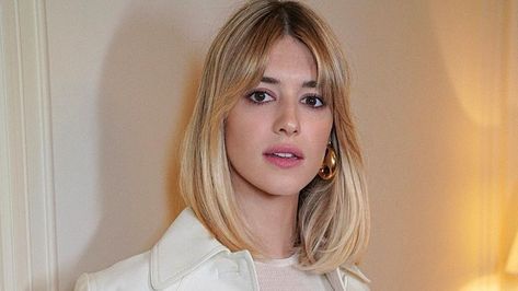 The Skinny Lob Is the Most Luxurious Haircut Trend | Glamour Long Bob 2024, Bob With Long Side Bangs, Fine Hair Lob, Midi Hairstyle, Lob 2024, Lob With Fringe, Classic Long Bob, 2024 Bangs, Midi Haircut