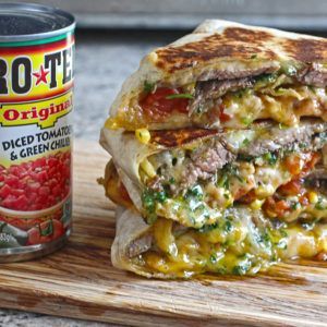 Steak Crunch Wrap, Steak And Chimichurri, Steak Chimichurri, Flank Steak Chimichurri, Quick Salsa, Steak Wraps, Marinated Flank Steak, Crunch Wrap, Skirt Steak