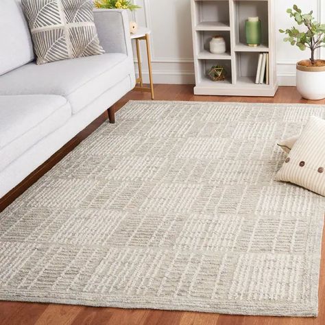 SAFAVIEH Handmade Abstract Yousra Checkered Wool Rug - On Sale - Bed Bath & Beyond - 37402366 10x12 Area Rugs, Minimalist Living Room Rug, Organic Rug Design, Cream Couch And Rug Ideas, Tan Couch With Rug, Simple Rugs For Bedroom, Living Room Rug Apartment, Rugs To Go With Grey Couch, Area Rug For Dark Wood Floor