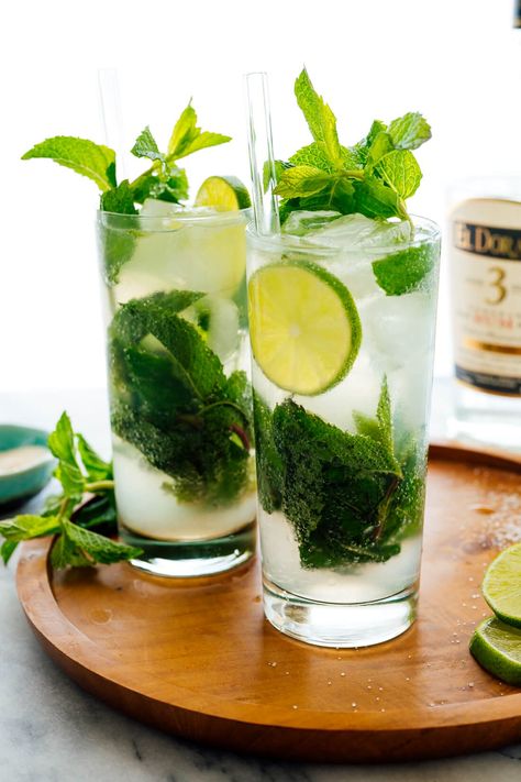 Learn how to make classic mojitos at home with this foolproof recipe! These not-too-sweet mojitos are minty-fresh, fizzy and delicious. You'll just need white rum, club soda, fresh lime and mint, and some sugar. #mojito #cocktail #summer #rum #cookieandkate Cookie And Kate Recipes, How To Make Mojitos, Mojito Recipe Classic, Cookie And Kate, Mojito Ingredients, Classic Mojito, Mojito Mocktail, Hey Bartender, Chocolate Martini