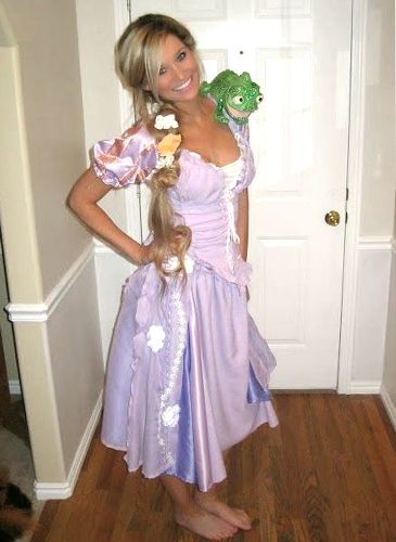 Rapunzel Tangled costume #halloween Cosmo And Wanda Costume, Rapunzel Halloween Costume, Diy Adult Halloween Costumes, Tangled Costume, Halloween Costumes Women Creative, Rapunzel Costume, Rapunzel Tangled, Costume Works, Hallowen Costume