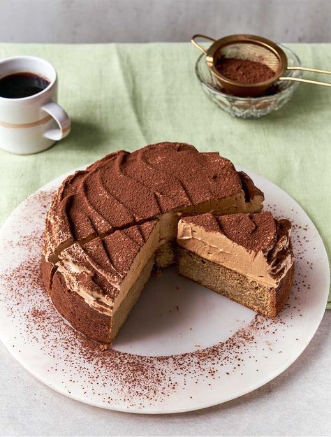 Nadiya Hussain’s Coffee Cake with Dalgona Coffee Cream Nadiya Hussain Recipes, Nadiya Hussain, Meringue Cake, Cake Mixture, Chocolate Cakes, Coffee Cake Recipes, Coffee Cream, Cake Servings, Coffee Flavor