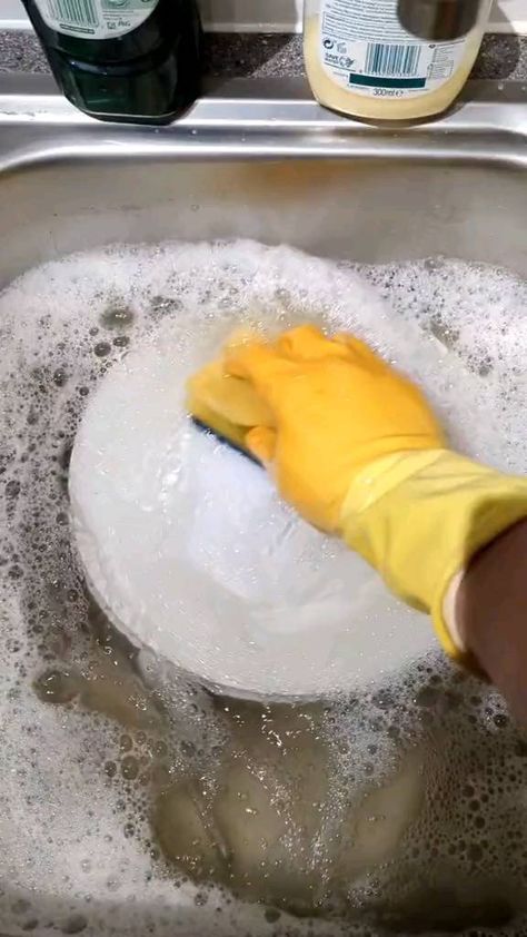 Clean Sink Aesthetic, Deep Clean Aesthetic, Cleaning Asthetic Picture, Washing Dishes By Hand, Cleaning Photos, Cleaning Aesthetic, Cleaning Cars, Fridge Photos, Clean Cooking