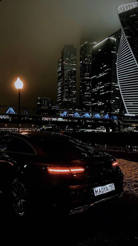 Ips Wallpapers, Iconic Wallpaper, Late Night Drives, Life Hacks Beauty, Rich Girl Lifestyle, Night Vibes, Luxury Aesthetic, Future Lifestyle, Night Driving