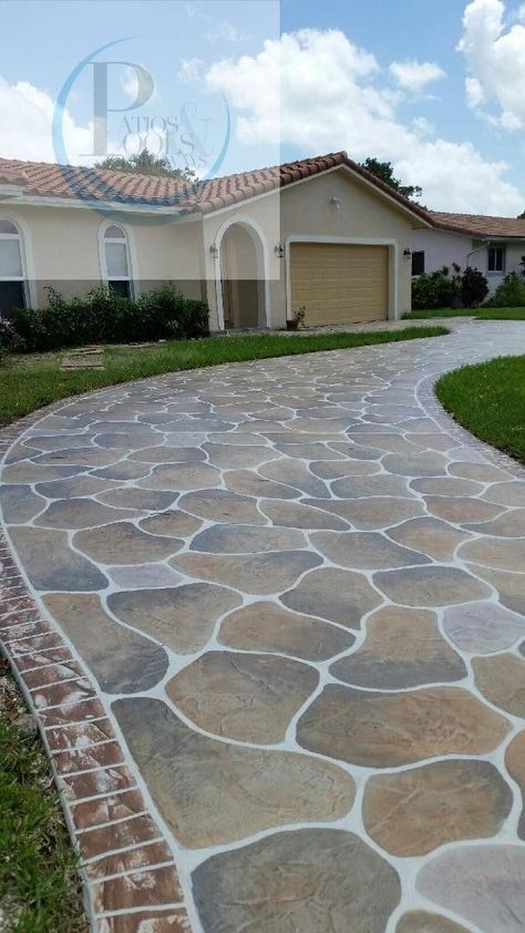 Flagstone Porch, Diy Glamping, Pavers Walkway, Decorative Concrete Patio, Walkway Designs, Kleiner Pool Design, Concrete Patio Makeover, Backyard Walkway, Walkway Landscaping