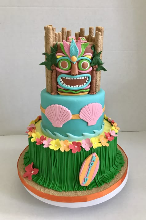 Hawaiian Barbie Party, Hawaiian Party Cake Ideas, Hawian Cake Ideas, Aloha Party Cake, Luau Party Cake Ideas, Tropical Cake Ideas Hawaiian Theme, Hawian Theme Cake, Hawaiian Birthday Party Cake, Cake Summer