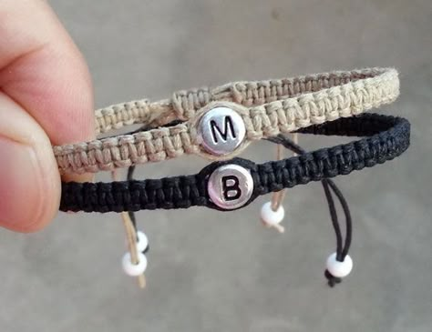 Diy Bracelets To Sell, قلادات متدلية, Bracelets For Boyfriend, Bracelets Handmade Diy, Couples Bracelet, Couple Bracelet, Diy Bracelet Designs, Friendship Bracelets Diy