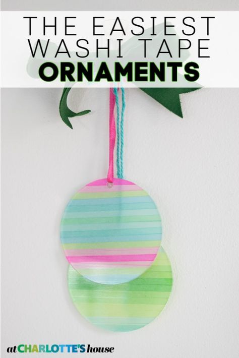 These acrylic ornaments are the easiest christmas ornament and only need two materials! #12daysofornament #diyornaments #christmasornaments Acrylic Flat Ornaments, Acrylic Ornaments Diy Christmas, Flat Acrylic Ornaments Diy, Acrylic Ornament Ideas, Flat Christmas Ornaments, Acrylic Ornaments Diy, Colorful Eclectic Decor, Flat Ornaments, Art Docent