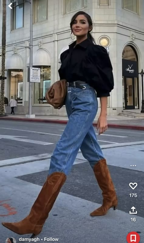 Suede Boots Outfit, Jeans Boots Outfit, Brown Boots Outfit, Western Boots Outfit, Cowgirl Boots Outfit, Botas Western, Winter Boots Outfits, Chique Outfit, Work Outfits Women Summer