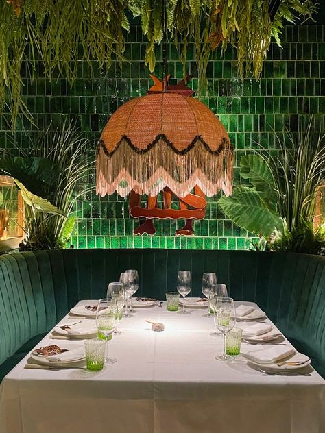 South American Restaurant Design, Amazónico London, Tropical Restaurant Design, Amazonico London, Cocktail Bar Interior Design, London Dining Room, Fern Bar, Cocktail Bar Interior, Green Restaurant