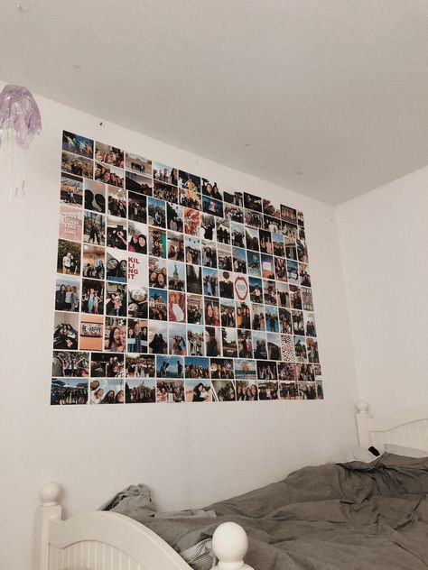 Photo Wall Collage Small Space, Photo Wall Inspo Aesthetic, Photo Display Ideas Bedroom, Room Ideas With Pictures On Wall, Picture Wall Ideas Above Bed, Room Ideas Photos Wall, Photo Wall Collage Above Bed, Wall Of Pictures Bedroom, Cute Photo Wall Ideas