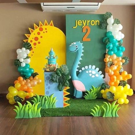 Birthday Party Paper Decorations, Dinasour Birthday, Dinosaur Birthday Party Ideas, Dinosaur Birthday Theme, Dinosaur Birthday Party Decorations, Baby Birthday Decorations, Dinosaur Themed Birthday Party, Dino Birthday Party, Birthday Party Decorations Diy