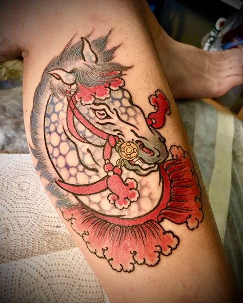 Horse Head Tattoo Art By Paulo Barbosa - Ariuken Art on Facebook and Instagram Horse Head Tattoo, Camel Tattoo, Japan Animals, Elk Tattoo, Traditional Japanese Tattoo Flash, Bird Tattoo Sleeves, Dragon Head Tattoo, Traditional Japanese Tattoo Designs, Sheep Tattoo