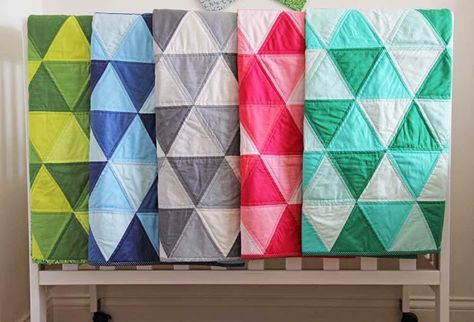 25+ modern quilting ideas Ombre Quilts, Colourful Quilts, Ombre Quilt, Jean Quilts, Happy Quilts, Modern Quilting, Pretty Quilt, Quilting Inspiration, Colorful Quilts