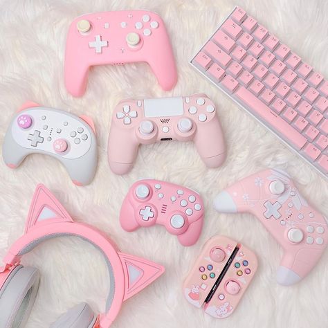 Switch Controllers, Pink Switch, Cheonan, Pink Games, Gamers Anime, Pink Crafts, Video Game Room Design, Nintendo Switch Accessories, Girly Phone Cases