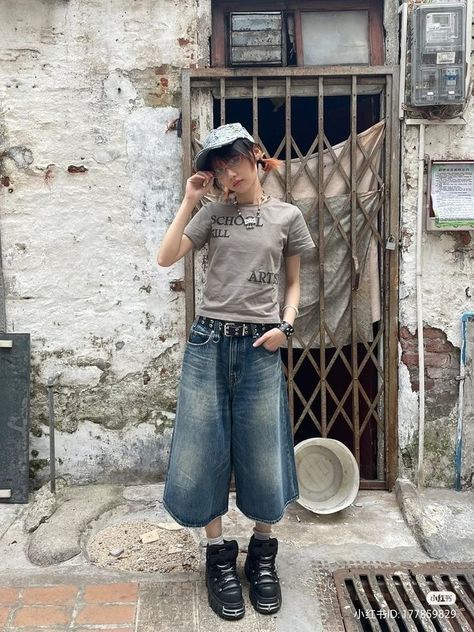 2000s Japanese Fashion, Rock Boots, 일본 패션, Jeans Outfit Summer, Fits Clothes, Japanese Outfits, Swaggy Outfits, Tomboy Fashion, Fashion Fits