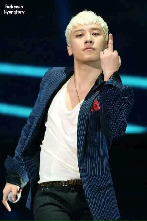 Seungri to haters #SEUNGRI #LeeSeungHyun [owner] Big Bang Memes, Big Bang Seungri, Bigbang Members, Top Rappers, Vip Bigbang, G-dragon, Top Bigbang, Gwangju, Nanjing