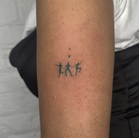 Dancers Tattoo, Dancer Tattoo, Magic Runes, Funky Tattoos, Beauty Marks, Handpoke Tattoo, Tattoo Now, Discreet Tattoos, Dainty Tattoos