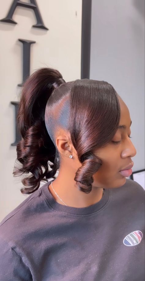 Ponytail Black Women, Long Ponytail Hairstyles, High Ponytail Hairstyles, Weave Ponytail Hairstyles, Sleek Ponytail Hairstyles, Black Ponytail Hairstyles, Quick Weave Hairstyles, Braids Hairstyles Pictures, Dance Hairstyles