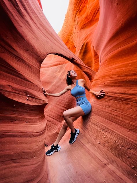 Slot canyon in Arizona Antelope Canyon Picture Ideas, Canyon Photoshoot Ideas, Grand Canyon Photoshoot, Arizona Instagram Pictures, Antelope Canyon Photoshoot, Grand Canyon Picture Ideas, Grand Canyon Outfit, Canyon Photoshoot, Arizona Photoshoot