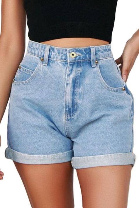 Fashionable Shorts To Wear This Summer - Society19 Summer Jean Shorts Outfit, Black Maternity Jeans, Short Mom, Vintage Jean Shorts, Casual Denim Shorts, Summer Shorts Outfits, Curvy Shorts, Hem Jeans, Shorts Summer