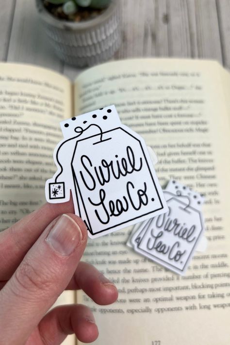 Suriel Tea Co. sticker - perfect decoration for your laptop! Suriel Tea Tattoo, Suriel Tea Acotar Tattoo, Book Lovers Tattoo Ideas, Suriel Acotar Tattoo, Suriel Tea Co, Tea Bookmark, Book Inspired Tattoos, Book Lover Tattoo, Suriel Tea