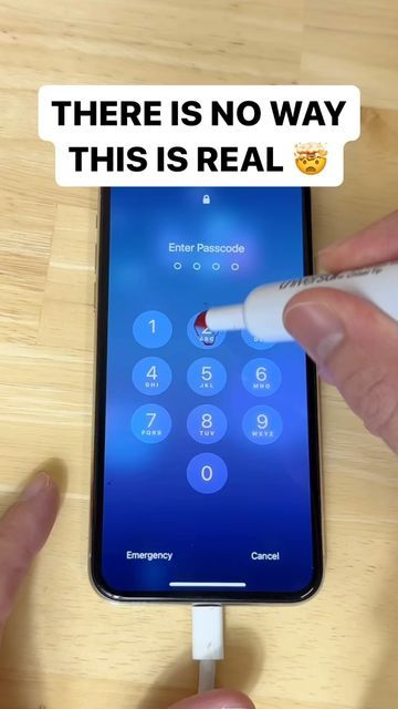 Iphone Hacks Mind Blowing, Apple Watch Hacks, Hotel Hacks, Cell Phone Hacks, Iphone Information, Iphone Tricks, Phone Hacks Iphone, Easy Magic Tricks, Smartphone Hacks