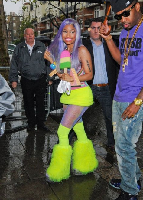 nicki minaj the harajuku barbie Nicki The Harajuku Barbie, Nicki Minaj Lil Wayne High School, Nicki Minaj 2000s Outfits, Nicki Minaj Aesthetic Outfits Concert, Harajuku Barbie Nicki Minaj, Nicki Harajuku Barbie, Nicki Minaj Harajuku Barbie, Gag City Nicki, Harajuku Nicki Minaj