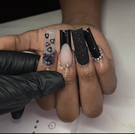 Prom Nails Acrylic Black, Black Blinged Out Nails, Pretty Black Nails Acrylic, Black Prom Nails Acrylic, Black Birthday Nails, Black Prom Nails, Black Toe Nails, Blue Green Flowers, Black Acrylic Nails