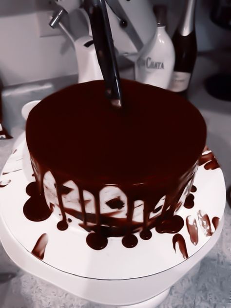 Dark Red Cake, Vampire Cake, Birthday Goals, Dark Fairytale, Movie Snacks, Castle Aesthetic, Red Cake, Image Swag, Ramen Recipes