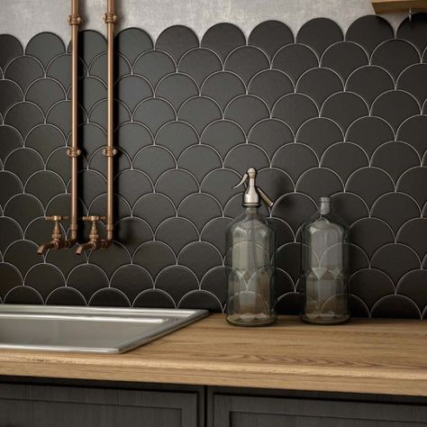 Black Tile Bathroom Wall, Fish Scale Tile Bathroom, Scallop Tile, Moroccan Tile Bathroom, Tile Fish, Kitchen Tiling, Black Porcelain Tiles, Scale Tile, Scallop Tiles