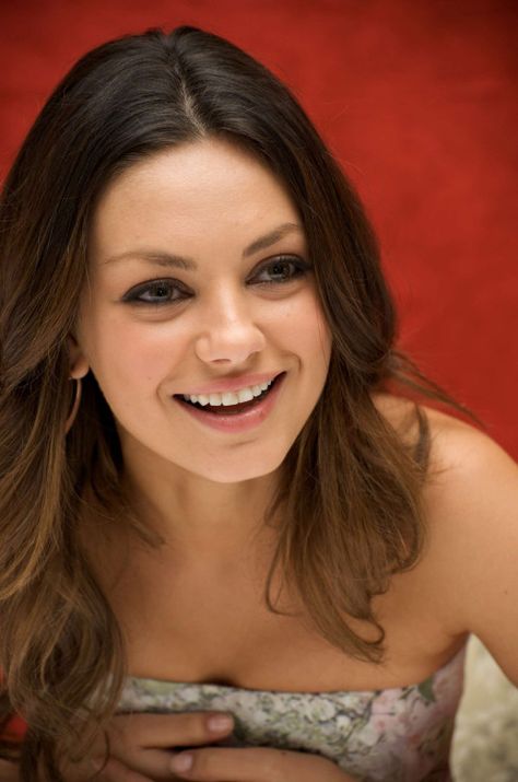 So  delightful Mila Kunis Selfie, Mila Kunis Style, Max Payne, Holly Marie Combs, Smile Images, Celtic Woman, Mila Kunis, Pretty Smile, Sophia Loren