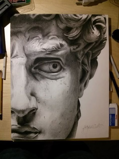 Michelangelos David, Drawing Items, Pencil Aesthetic, Michel Angelo, Creativity Drawing, Dekorasi Halloween, Drawing Photo, Drawing Realistic, Realistic Drawing