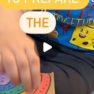 -Montessori.On.A.Budget- Neli & T.A | Tips, DIYs on Instagram: "Why is it preferable to wait before offering the pencil? 👋🏻 Their hands are not developed enough to hold the pencil the right way. 👉🏻To prevent frustration, we can give them the tools to exercise their hands for later success⭐️. Before holding the pencil, they can do many other activities that will strengthen their muscles. These are just a few 🤩. Which is your kid’s favorite? Do you do this at home?” #montessorionabudget #moml How To Teach A Kid To Hold A Pencil, Pencil, Hold On, Budgeting, Canning, Instagram