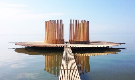 Dutch artist Marc van Vliet created a wooden floating observatory that connects the flat sands, the tides, the sun and the visitors. Old Aircraft, Water Pavilion, Floating Bridge, Water Architecture, Floating Architecture, Pavilion Architecture, Aircraft Carriers, Easy Landscaping, Floating House