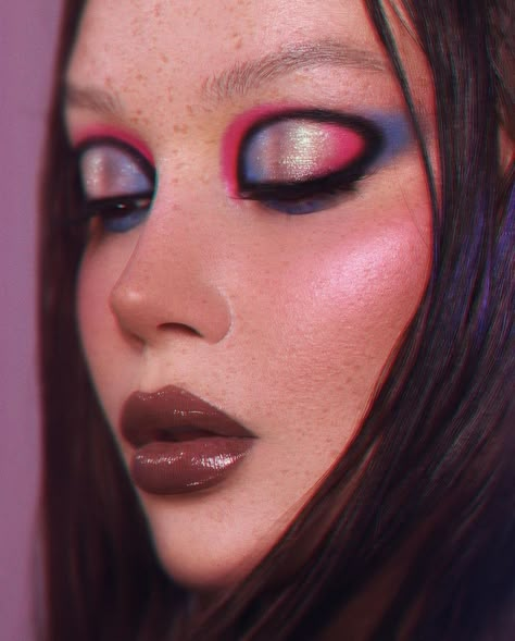 Maximalist Makeup, Editorial Makeup Looks, Matte Eye Makeup, Mekap Mata, 20 Makeup, Punk Makeup, Face Art Makeup, Graphic Makeup, Rave Makeup