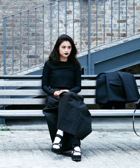 Here’s To Always Wearing Black, A Style Guide All Black Outfit Styling, Goth Minimalist Outfits, Minimal Black Outfit, Minimalist Black Outfit, Uk Style Woman Outfits, Adult Emo Fashion, Adult Goth Fashion, Lydia Pang, Minimalist Goth Fashion