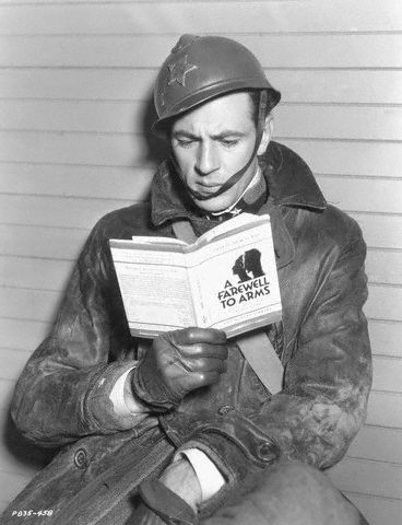 Gary Cooper Celebrities Reading, A Farewell To Arms, Richard Chamberlain, People Reading, Gary Cooper, Katharine Hepburn, Old Hollywood Stars, Humphrey Bogart, Cary Grant