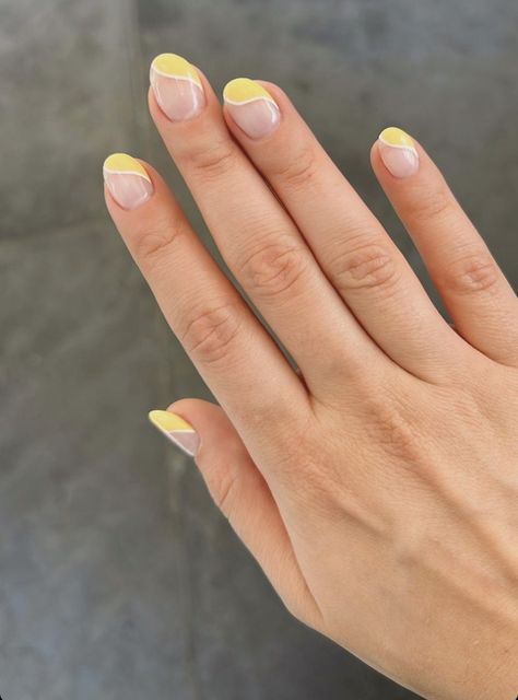 Light Yellow French Tip, Light Yellow French Tip Nails, Yellow French Tip Nails, Yellow French Tip, Gel Nails Short, Nail Spot, Short Round Nails, Yellow French, Gelish Nails