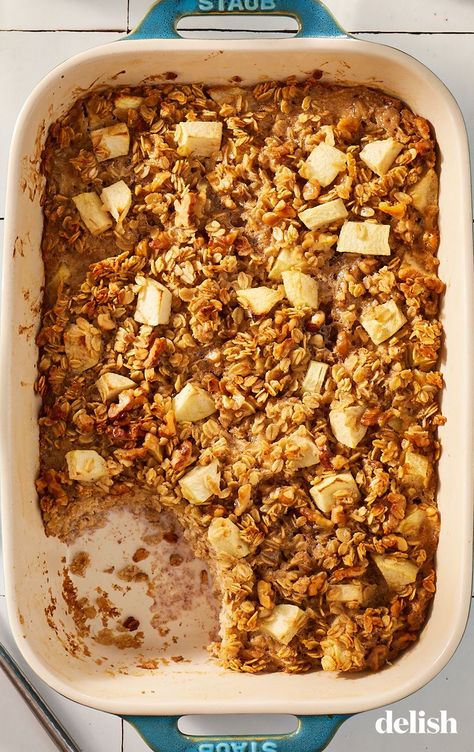 Baked Apple Oatmeal Is The Perfect Fall BreakfastDelish Buckle Recipe, Baked Apple Oatmeal, Blueberry Buckle, Caramel Pudding, Pudding Shots, Pumpkin Cinnamon Rolls, Apple Oatmeal, Baked Apple, Fall Breakfast