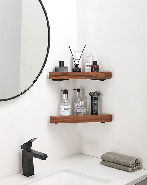 Wall Mounted Walnut Wood Corner Storage Rack (Black/White)│ Modern Bathroom Triangle Organizer Shelf Shelves [Product/Size information] Material : Wood + Aluminum Install Style : Wall Mounted Type Product Size : 35*23.5*4cm [Features] ·Vintage Wall Corner Shelves: Designed with natural wood with black brackets, it looks simple and modern. Brown on its surface makes it in retro feeling, prefect as home decoration. Hanging in living room, bedroom, dinning room, bathroom, kitchen, or any corner wal Bathroom Shelf Decor, Interior Design Per La Casa, Glam Living Room, Bad Inspiration, Bathroom Storage Shelves, Corner Storage, Inspire Me Home Decor, Bathroom Inspiration Decor, Modern Bathroom Decor